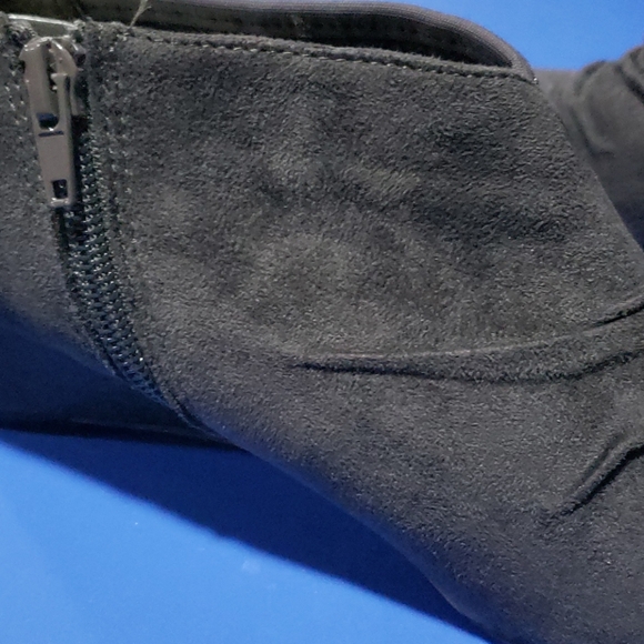 Women's Booties - Picture 4 of 6